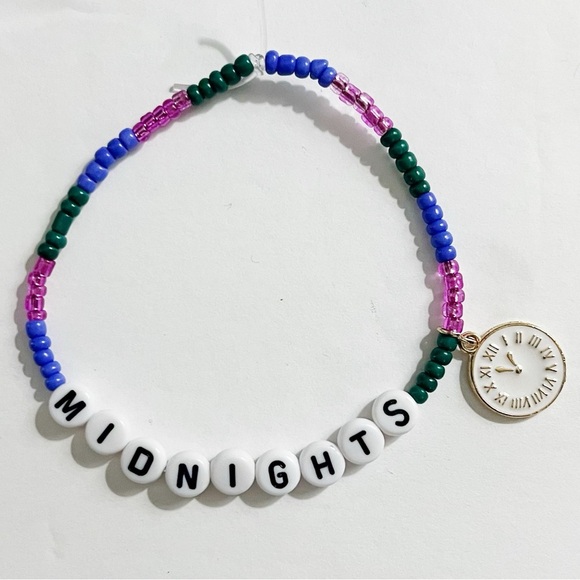 Taylor Swift Eras Tour Friendship Bracelet Midnights w/ Charm - Picture 1 of 1